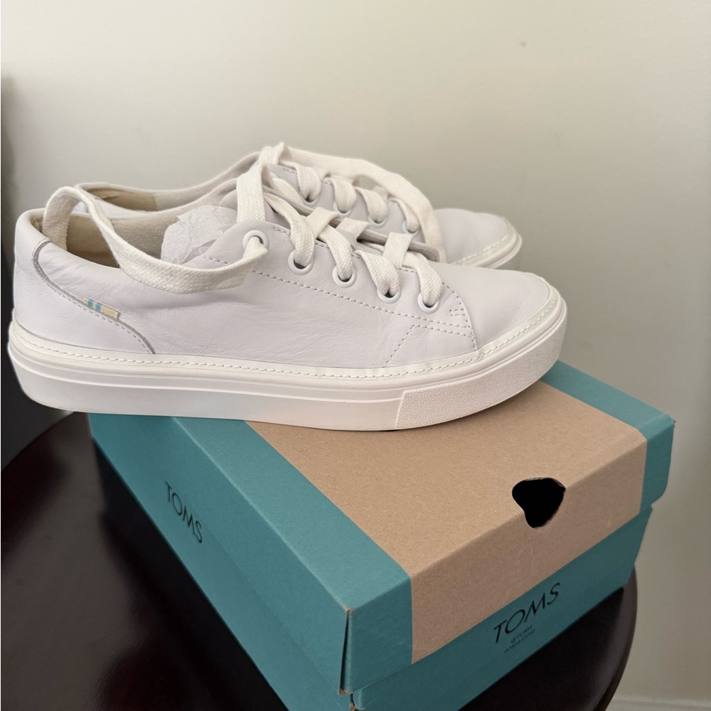 TOMS White Casual Canvas Sneakers - Picture 5 of 6